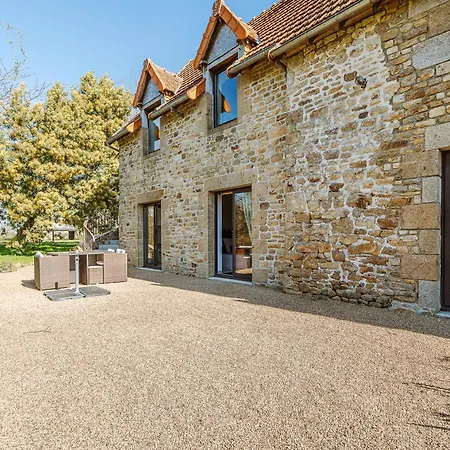Holiday home D'hote La Chapelle