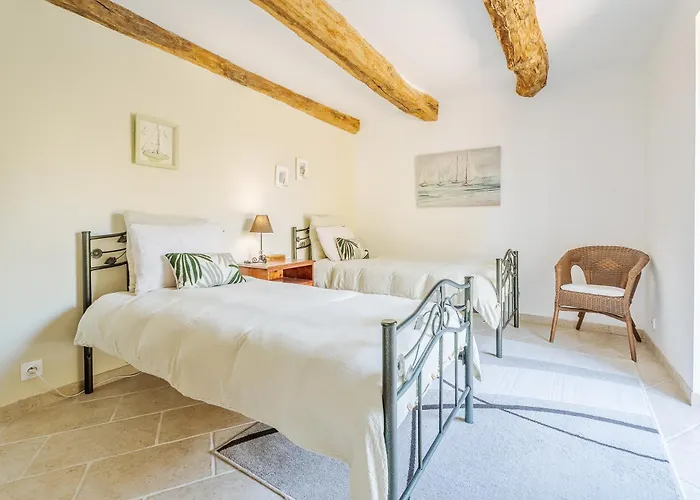 D'hote La Chapelle *